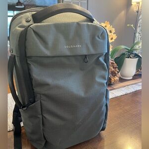 Solgaard Medium Venture Backpack with FlowCloset System